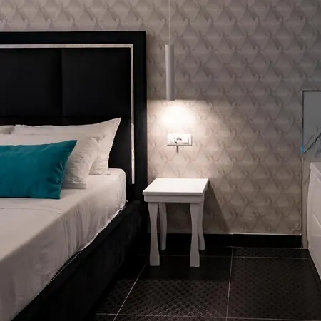 Luna Luxury