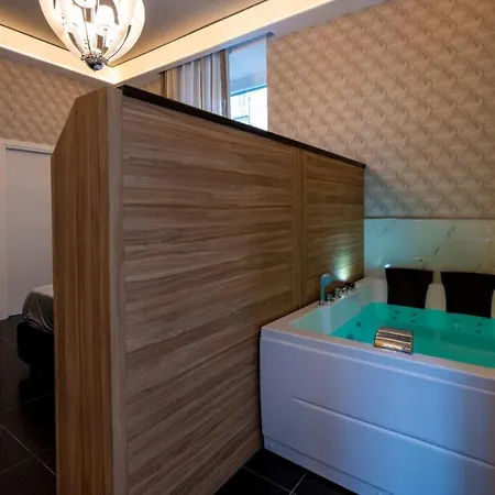 Nocleg ze śniadaniem Luna Luxury Neapol