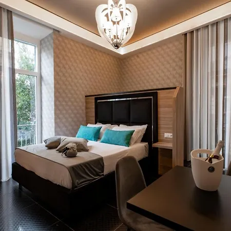 Nocleg ze śniadaniem Luna Luxury Neapol